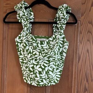 NWT Abercrombie & Fitch Green and White Leaf Contemporary Print Blouse Size XS